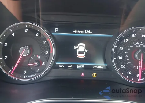 2019 Genesis G70 2.0T Advanced z USA, uszkodzony, nr VIN KMTG64LA6KU033588